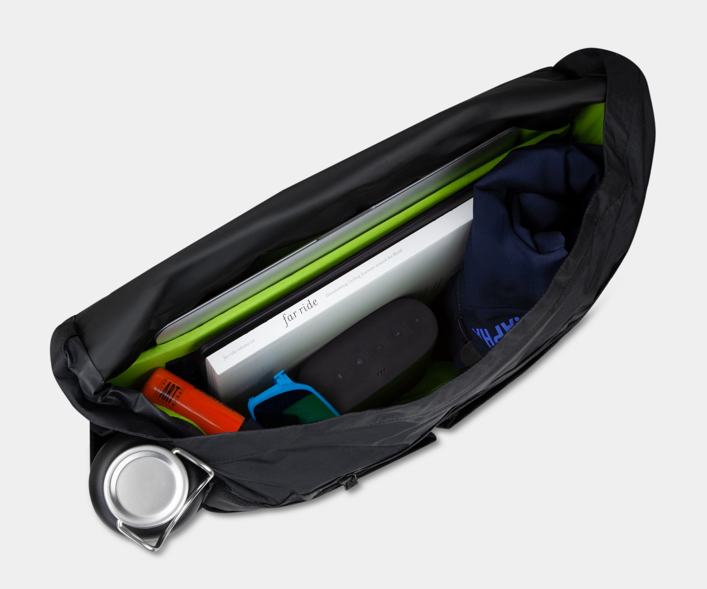 Especial Stash Messenger Bag - Image 17